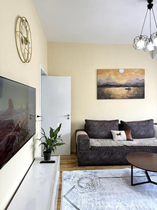 Sol Apartments - 2 Bedrooms Szkodra Zewnętrze zdjęcie